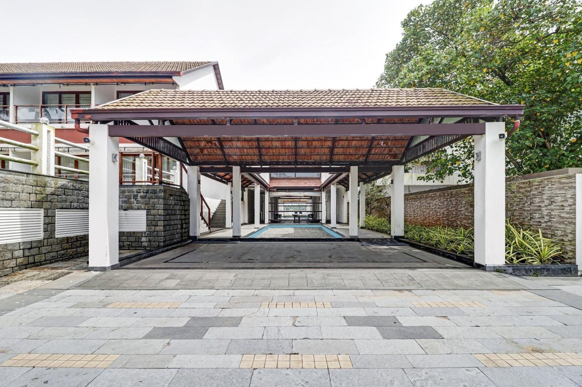 Townhouse Oak Edassery'S Sealine Villa Stay Kochi Exterior foto